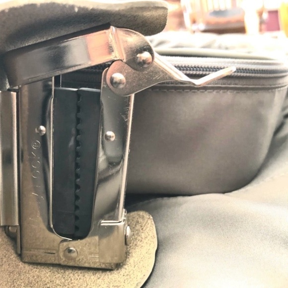 grey/brown TUMI "Alpha" 2-wheeled garment bag - Picture 8 of 12